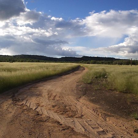 Sasa Safari Camp & Tours Villa Outjo Luaran gambar