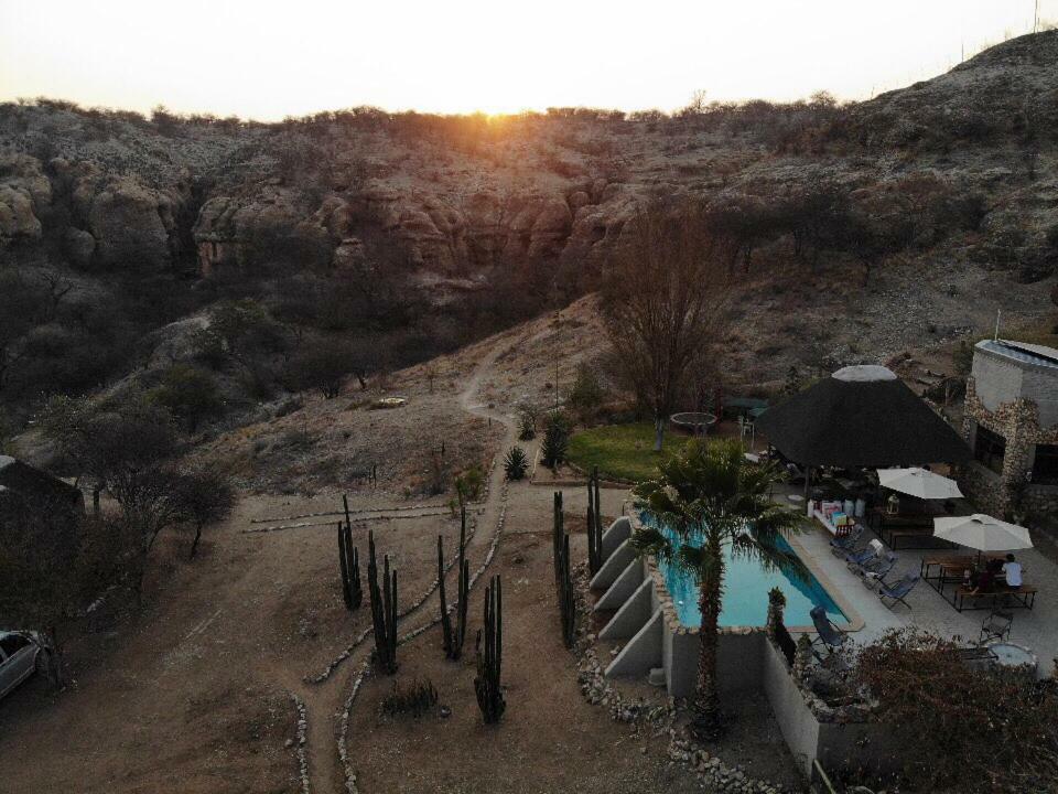 Sasa Safari Camp & Tours Villa Outjo Luaran gambar